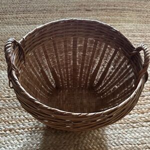 Vintage Elegant Brown Organic Bamboo Plant 🌱 Woven Basket🪴Urban Bohemian